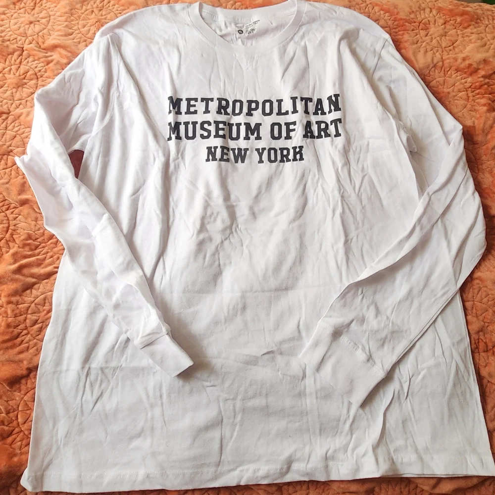 White Long Sleeve Metropolitan Museum of Art Shirt - Picture 1 of 4